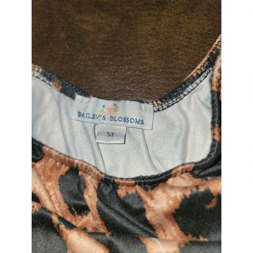 Bailey's blossoms leopard print bodysuit one piece‎ snap size 5t